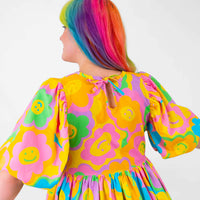 DAFFY SMILEY FLOWERS - IN STOCK