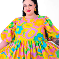 DAFFY SMILEY FLOWERS - IN STOCK