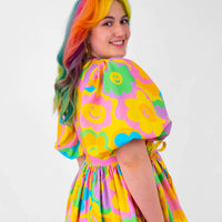 DAFFY SMILEY FLOWERS - IN STOCK