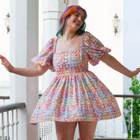 DELIGHTFUL DELUXE PASTEL PICNIC