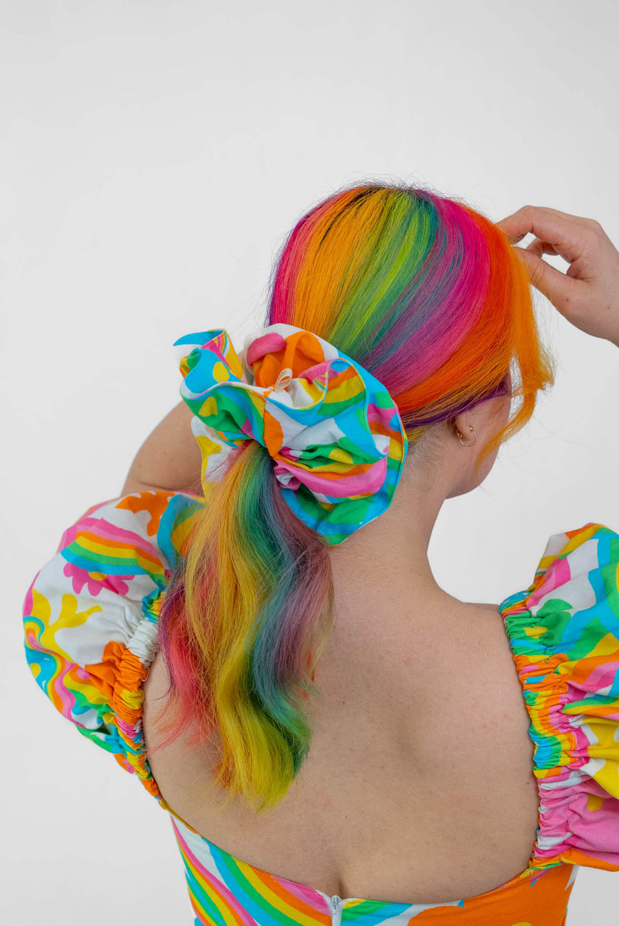 LARGE SCRUNCHIE RAINBOW FLOWERS