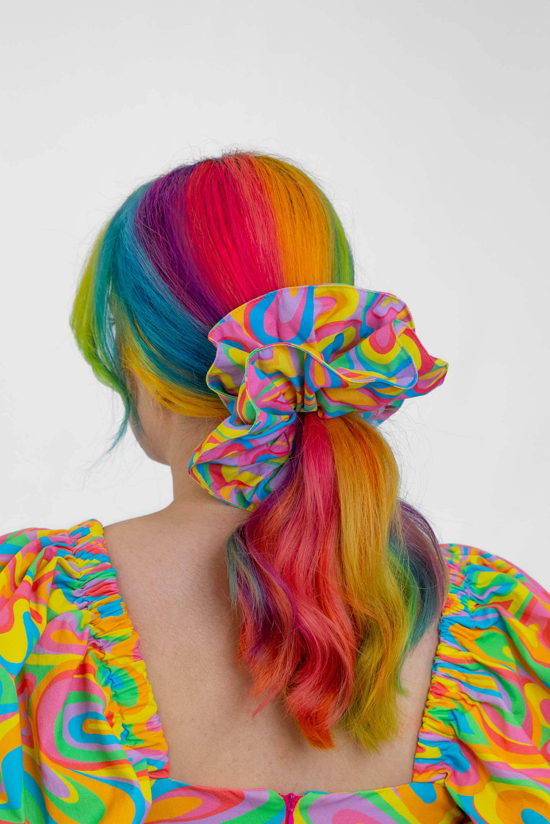 LARGE SCRUNCHIE RAINBOW SWIRLS